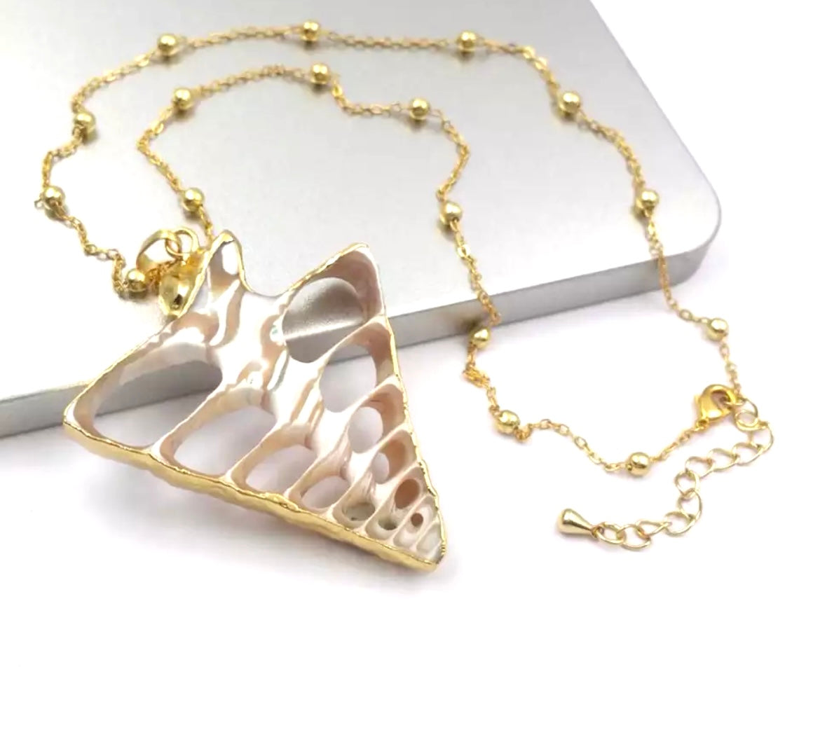 Boho & Mala Sliced Trumpet Shell Necklace