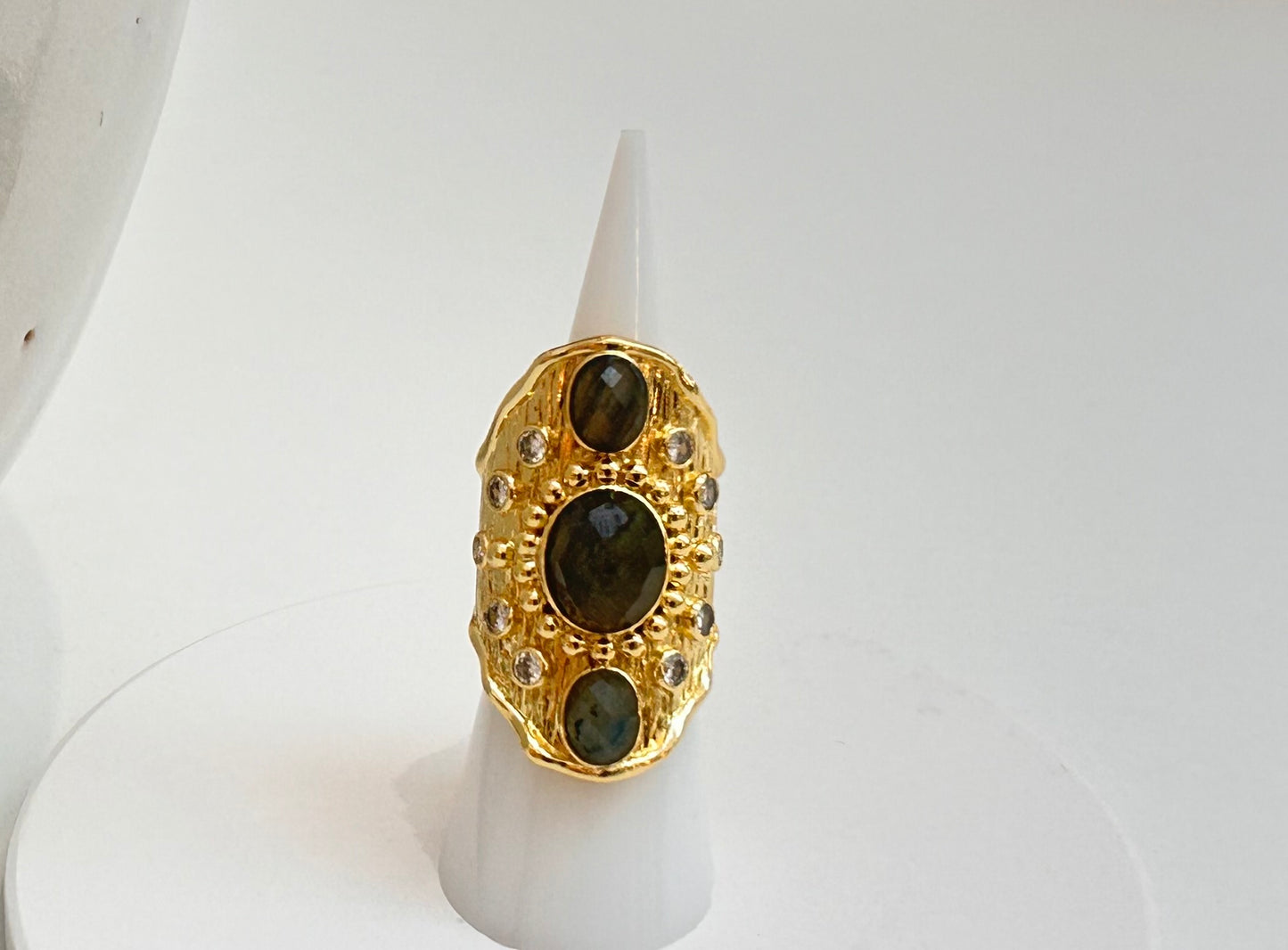 
                  
                    Solara Labradorite Ring
                  
                