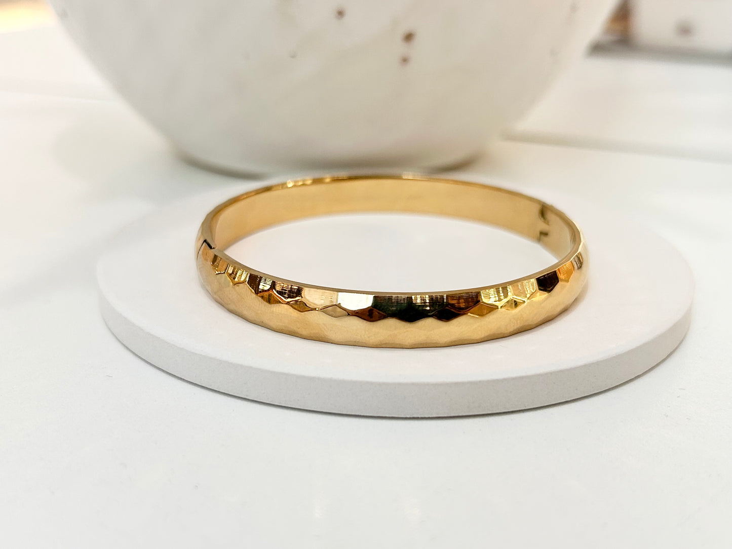 
                  
                    Valenza Bangle
                  
                