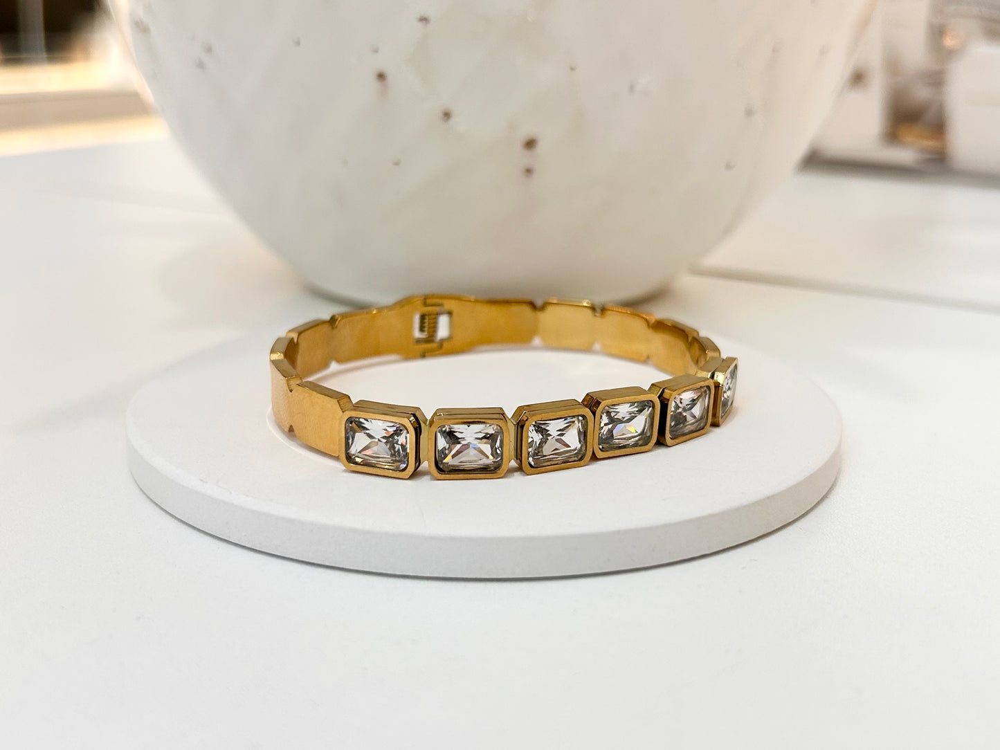 
                  
                    Lorienne Bangle
                  
                