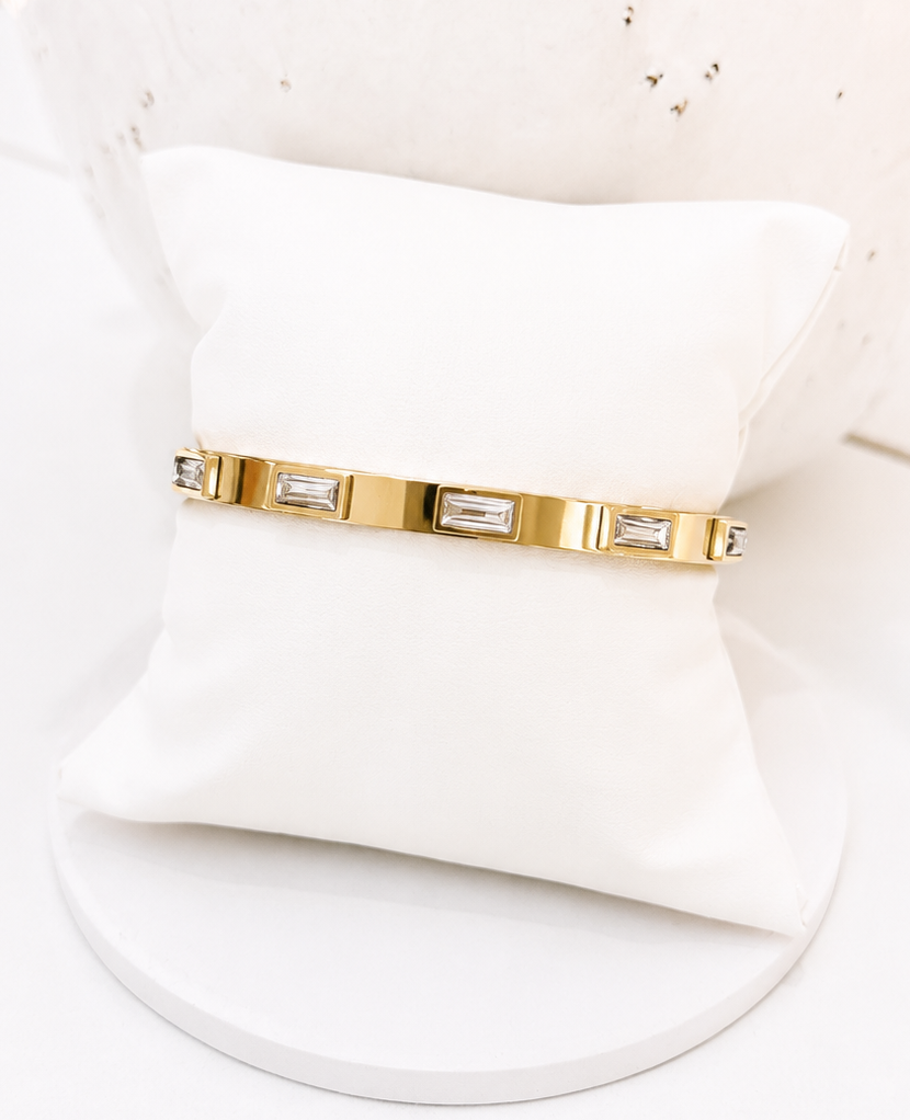 
                  
                    Emerelle Clear Bangle
                  
                