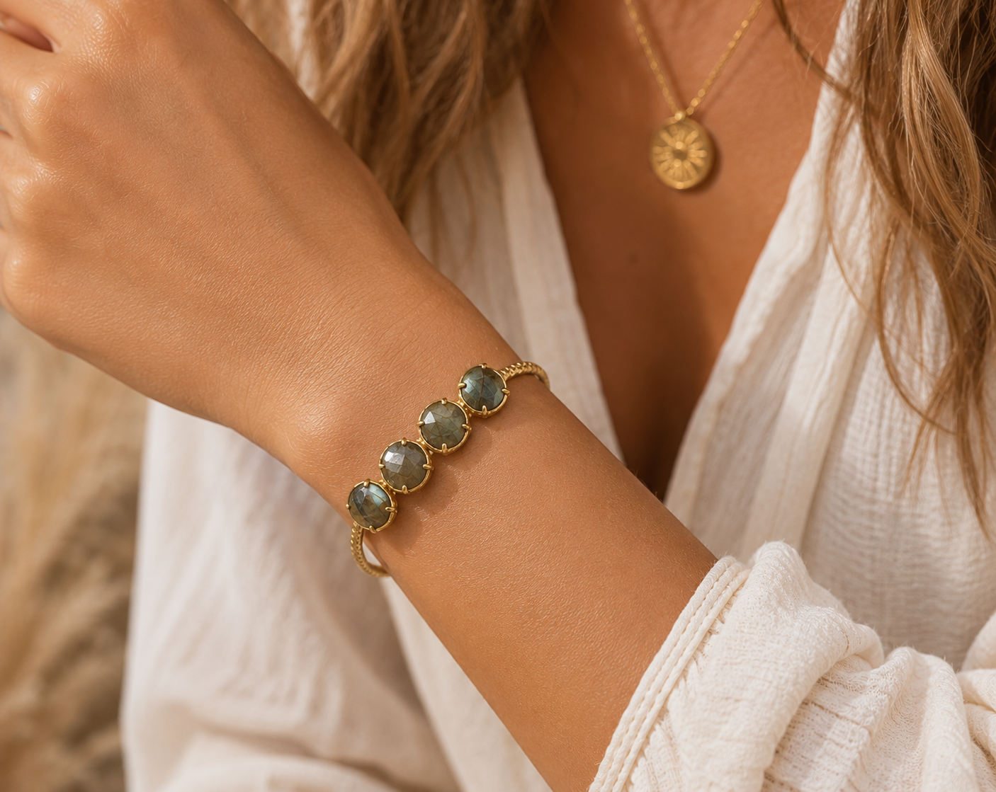 
                  
                    Luna Glow Labradorite Bracelet
                  
                