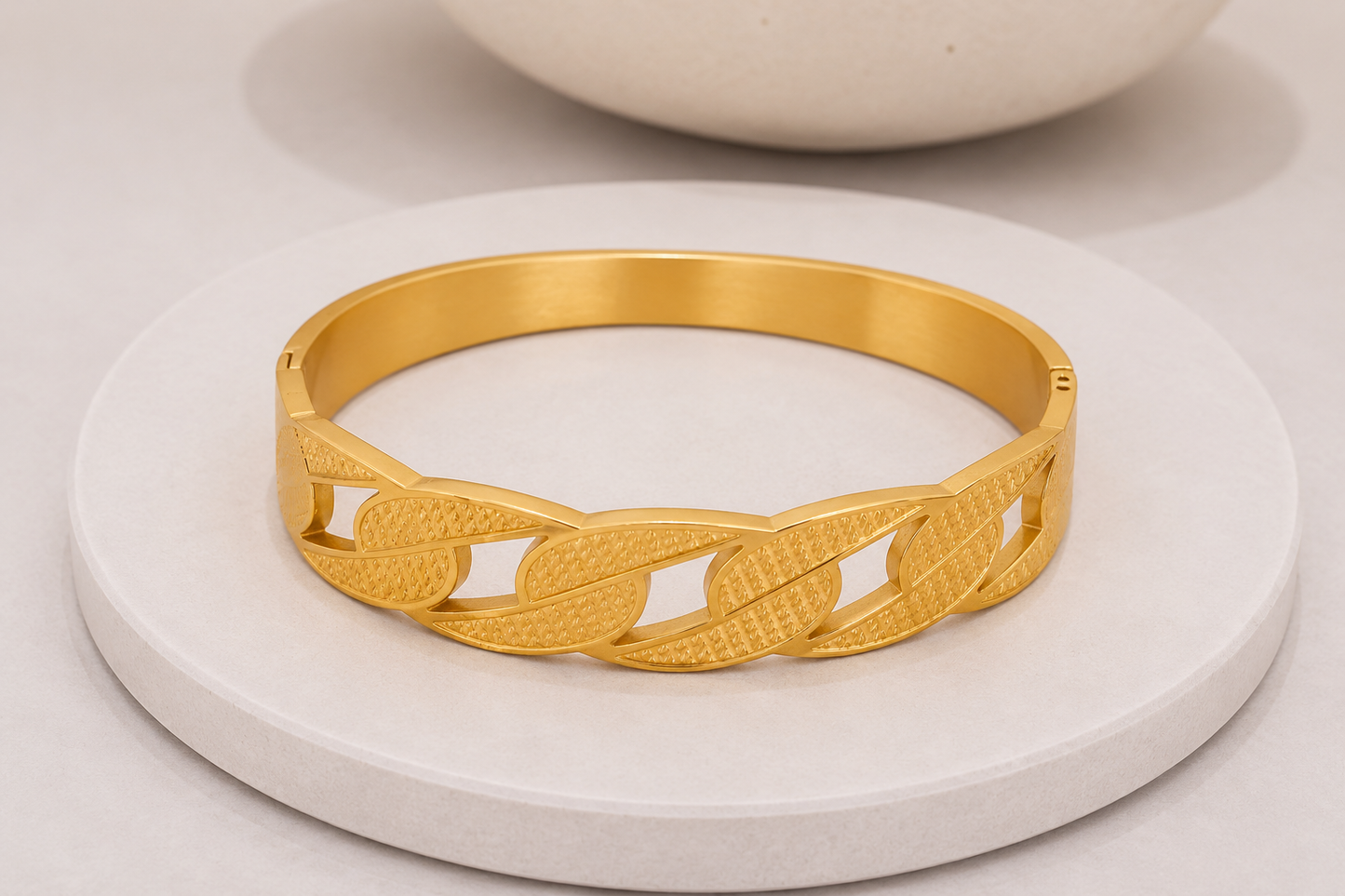 
                  
                    Aurora Link Waterproof Bangle
                  
                