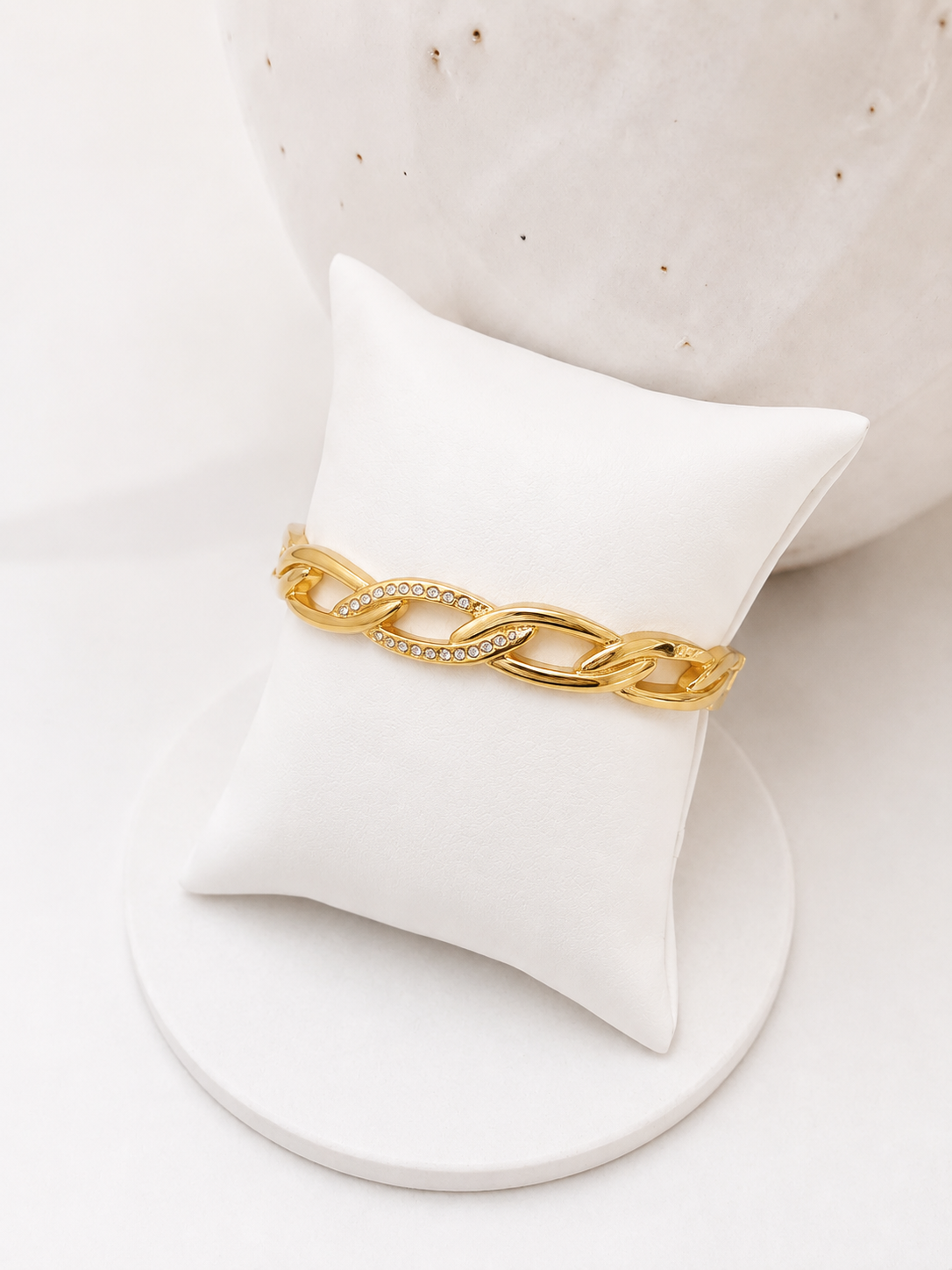 
                  
                    Celeste Link waterproof gold bracelet featuring oversized chain links with sparkling cubic zirconia accents in PVD gold-plated stainless steel. Tarnish-free everyday jewellery by Boho & Mala.
                  
                