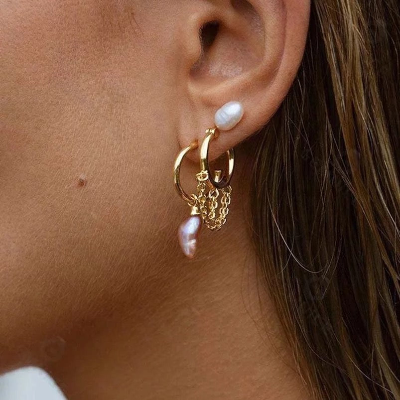 
                  
                    Boho & Mala Freshwater Pearl Stud 18k Gold Plated Earrings DE100089
                  
                