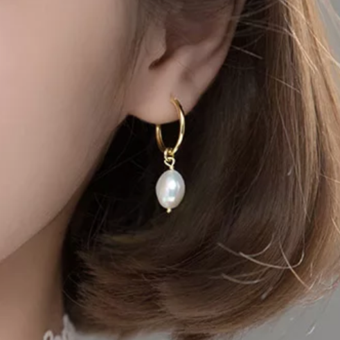 
                  
                    Boho & Mala Freshwater Pearl Huggies 18k Gold Plated Earrings DE100043
                  
                